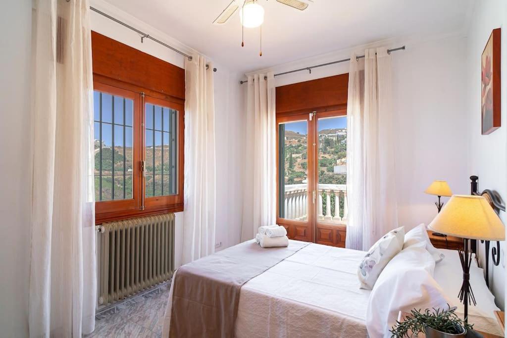 Dream With Parking, Private Pool And Views *