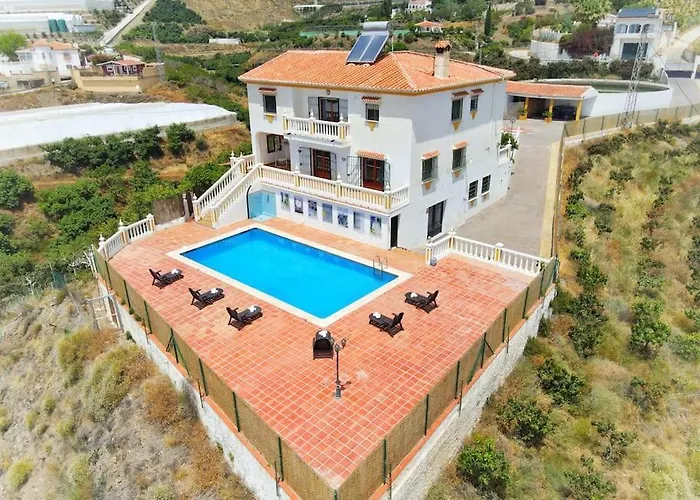 Dream Villa With Parking, Private Pool And See Views