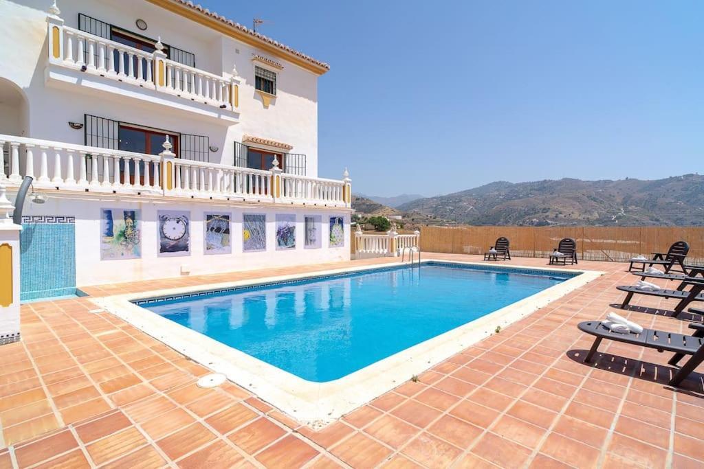 Dream With Parking, Private Pool And Views Villa *