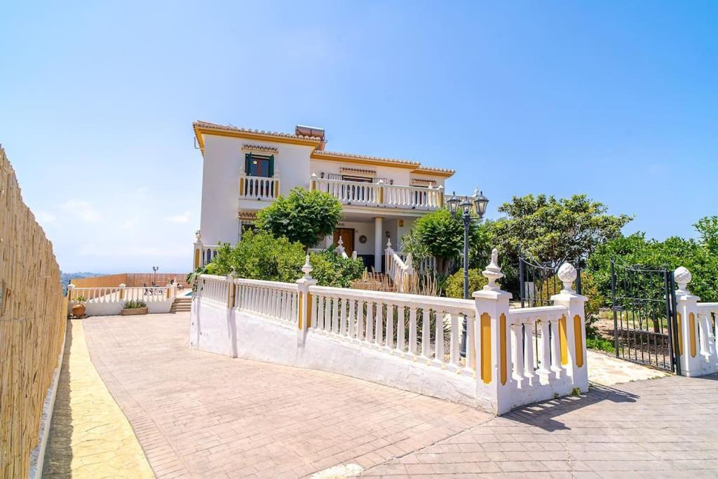 Villa Dream With Parking, Private Pool And Views