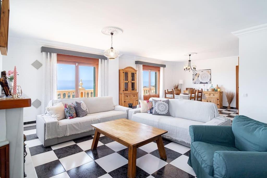 Dream With Parking, Private Pool And Views *